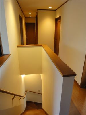 2世帯住宅に階段を新設 2世帯住宅に階段を新設